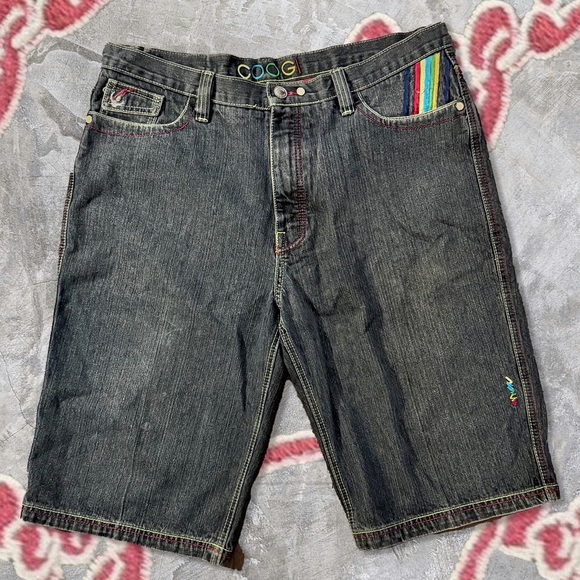 Vintage Y2K COOGI Gray Baggy Embroidered Sneakers Colour Lined Design Jorts - Picture 2 of 8